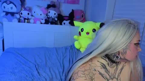chibiis Momentaufnahme des Live-Raums auf Chaturbate