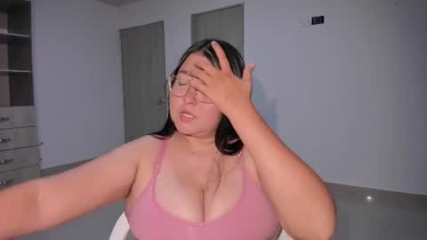 chloe_blade captura de la sala en vivo en Chaturbate