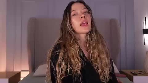 chloe_dee_ Momentaufnahme des Live-Raums auf Chaturbate