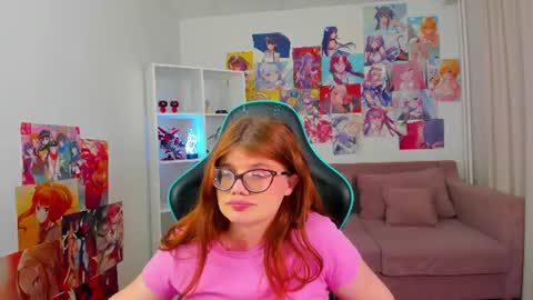 chloehalses снимок онлайн-комнаты на Chaturbate