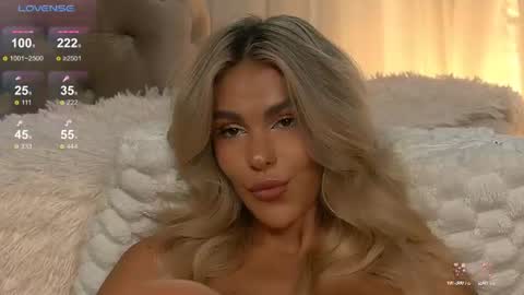 chloevelvetx Momentaufnahme des Live-Raums auf Chaturbate