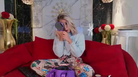 chris_twiink live room snapshot on Chaturbate