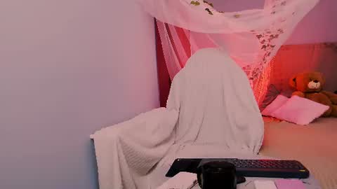 christihelly captura da sala ao vivo na Chaturbate