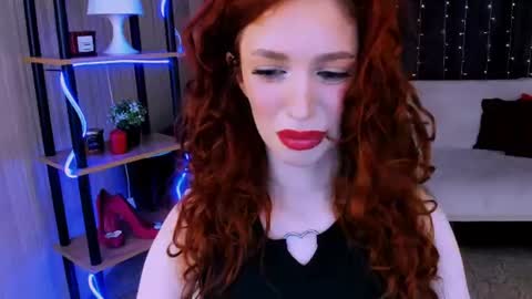 christinaconteeree captura de la sala en vivo en Chaturbate