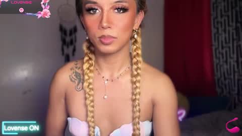 cockprincess_dianna momentopname van live room op Chaturbate