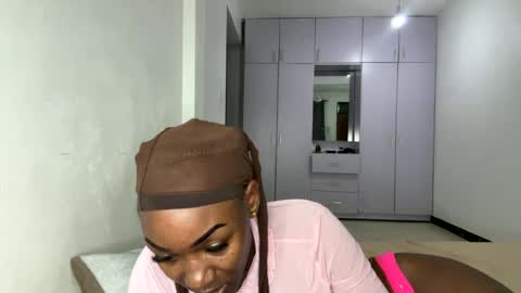 crave_meslowly Momentaufnahme des Live-Raums auf Chaturbate