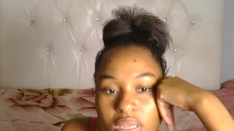creamycarameljuice live room snapshot on Chaturbate