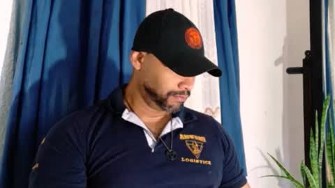 culoculito341910 live room snapshot on Chaturbate