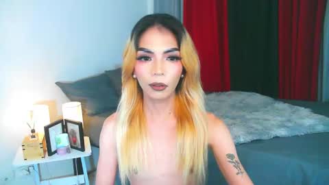 cum_ofdesire live room snapshot on Chaturbate