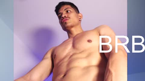 cumjuicy live room snapshot on Chaturbate
