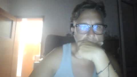 cutetoyboy86 live room snapshot on Chaturbate