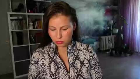 dana_queendom снимок онлайн-комнаты на Chaturbate