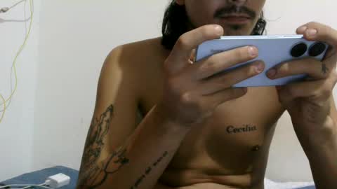 danielhot17 снимок онлайн-комнаты на Chaturbate