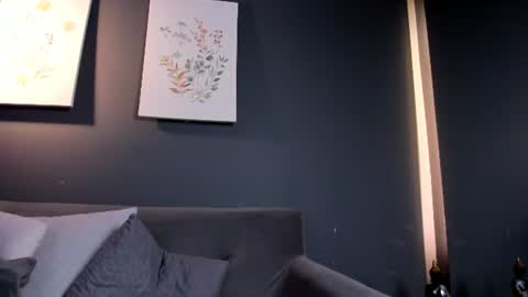 danna_oliver снимок онлайн-комнаты на Chaturbate