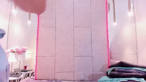daphne_courtis captura da sala ao vivo na Chaturbate