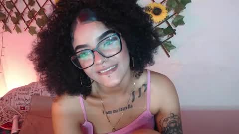 dark_flama captura de la sala en vivo en Chaturbate