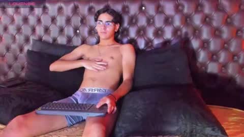 davidcahs17_ captura da sala ao vivo na Chaturbate