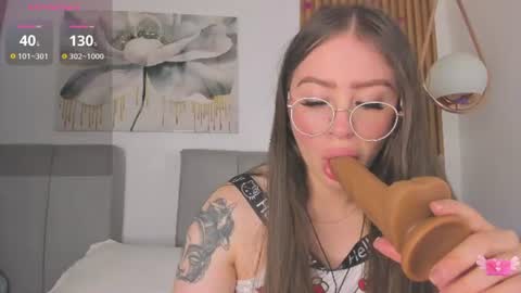 dear_tiffany momentopname van live room op Chaturbate