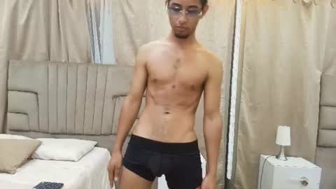 denis_blanc captura de la sala en vivo en Chaturbate