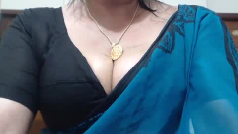 desimaisa130 снимок онлайн-комнаты на Chaturbate
