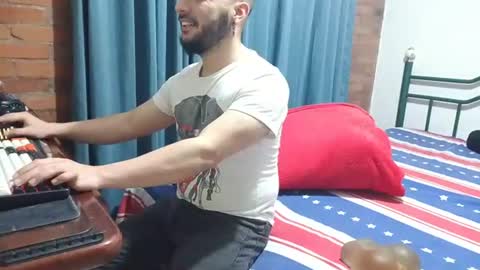 dinchtcams Momentaufnahme des Live-Raums auf Chaturbate
