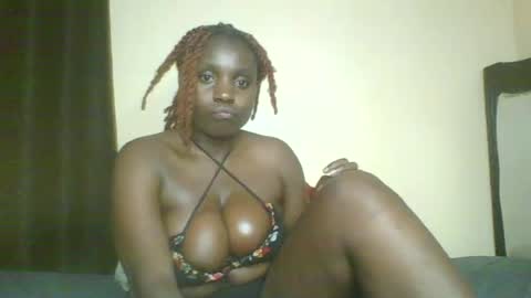 dirtyqueen_xo momentopname van live room op Chaturbate