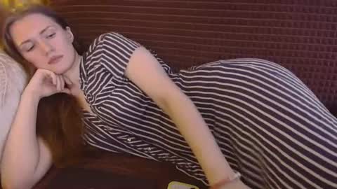dixiemiller live room snapshot on Chaturbate