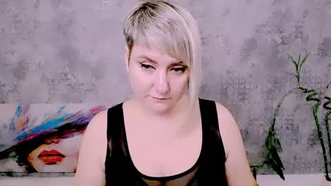 djullia live room snapshot on Chaturbate