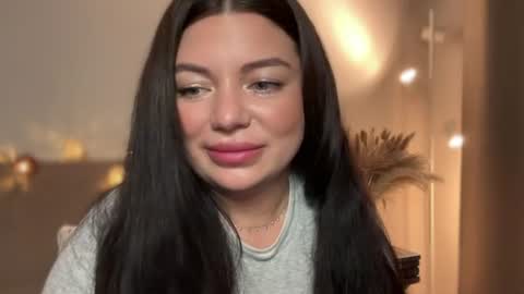 dolce_amal live room snapshot on Chaturbate