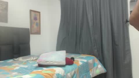 doll_rihana снимок онлайн-комнаты на Chaturbate