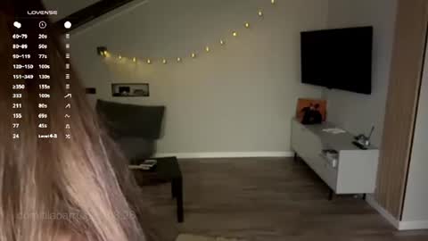 domitilabarrus live room snapshot on Chaturbate