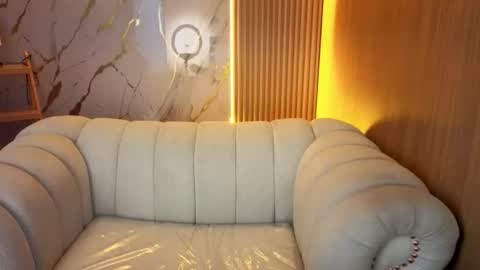 doncellita_strong_tf captura da sala ao vivo na Chaturbate