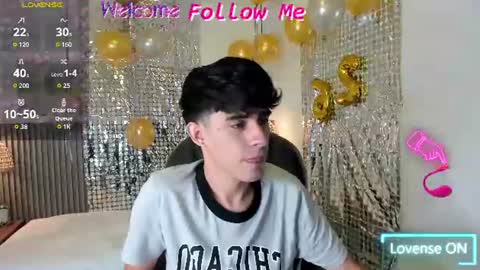 dyla_n18_ momentopname van live room op Chaturbate