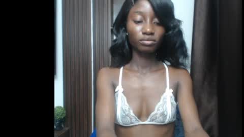 ebony_xpetite captura de la sala en vivo en Chaturbate