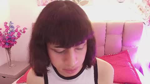 eimyflorian снимок онлайн-комнаты на Chaturbate