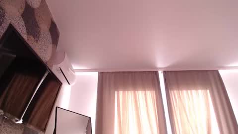 elena_vysotskaya снимок онлайн-комнаты на Chaturbate