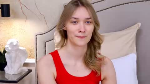 elizabethcash снимок онлайн-комнаты на Chaturbate