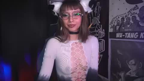 elle_uwu captura de la sala en vivo en Chaturbate