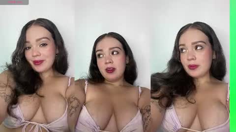 emely_pregnant1 captura de la sala en vivo en Chaturbate