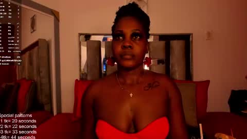 emillyroaa Momentaufnahme des Live-Raums auf Chaturbate