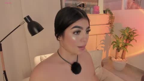 emily_kenner Momentaufnahme des Live-Raums auf Chaturbate
