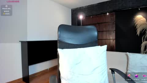 emilyy_lopez Momentaufnahme des Live-Raums auf Chaturbate