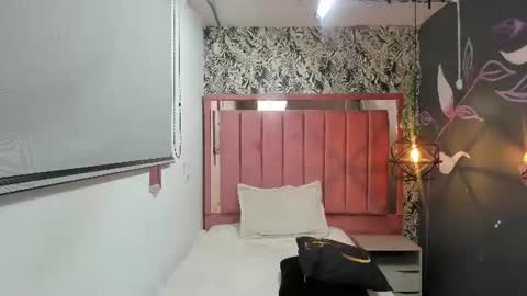 emma_girld captura de la sala en vivo en Chaturbate