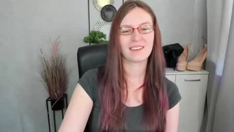 emma_lust94 momentopname van live room op Chaturbate