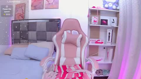 emmasky__ Momentaufnahme des Live-Raums auf Chaturbate