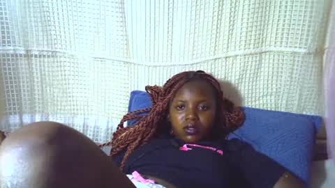 enchantedvee momentopname van live room op Chaturbate
