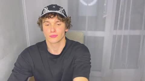 estremecerse live room snapshot on Chaturbate