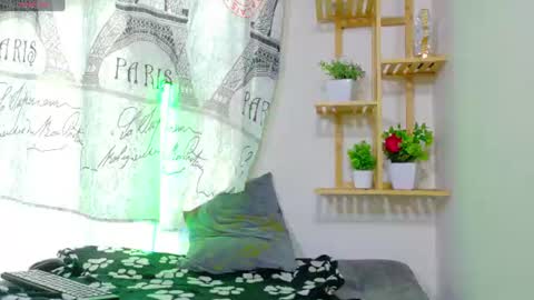 ethanblakee live room snapshot on Chaturbate