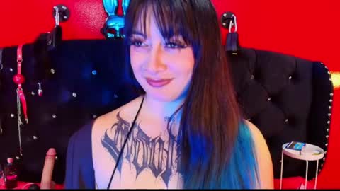 eugeavs live room snapshot on Chaturbate