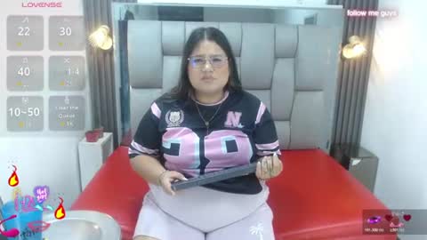 evelin_zaens снимок онлайн-комнаты на Chaturbate